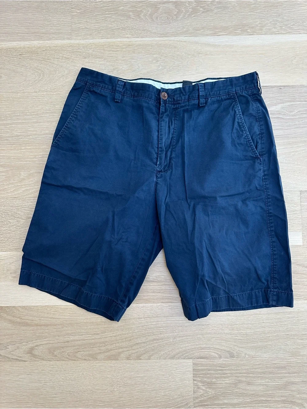 J.CREW - MEN'S CHINO SHORTS - SIZE 34 - NAVY BLUE